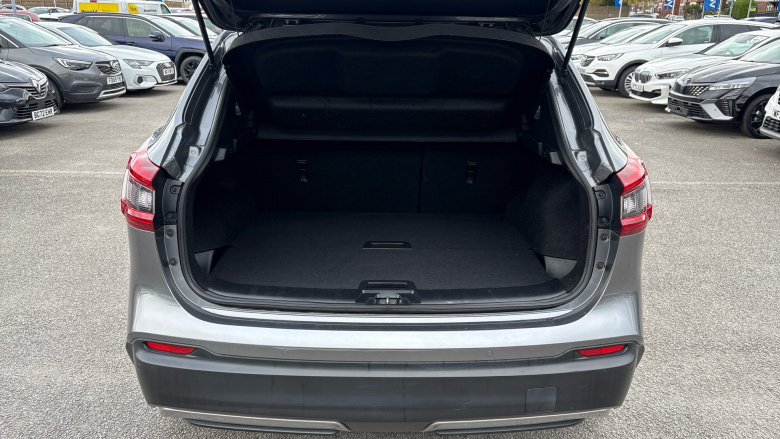 Nissan Qashqai 1.3 DiG-T Tekna 5dr Petrol Hatchback